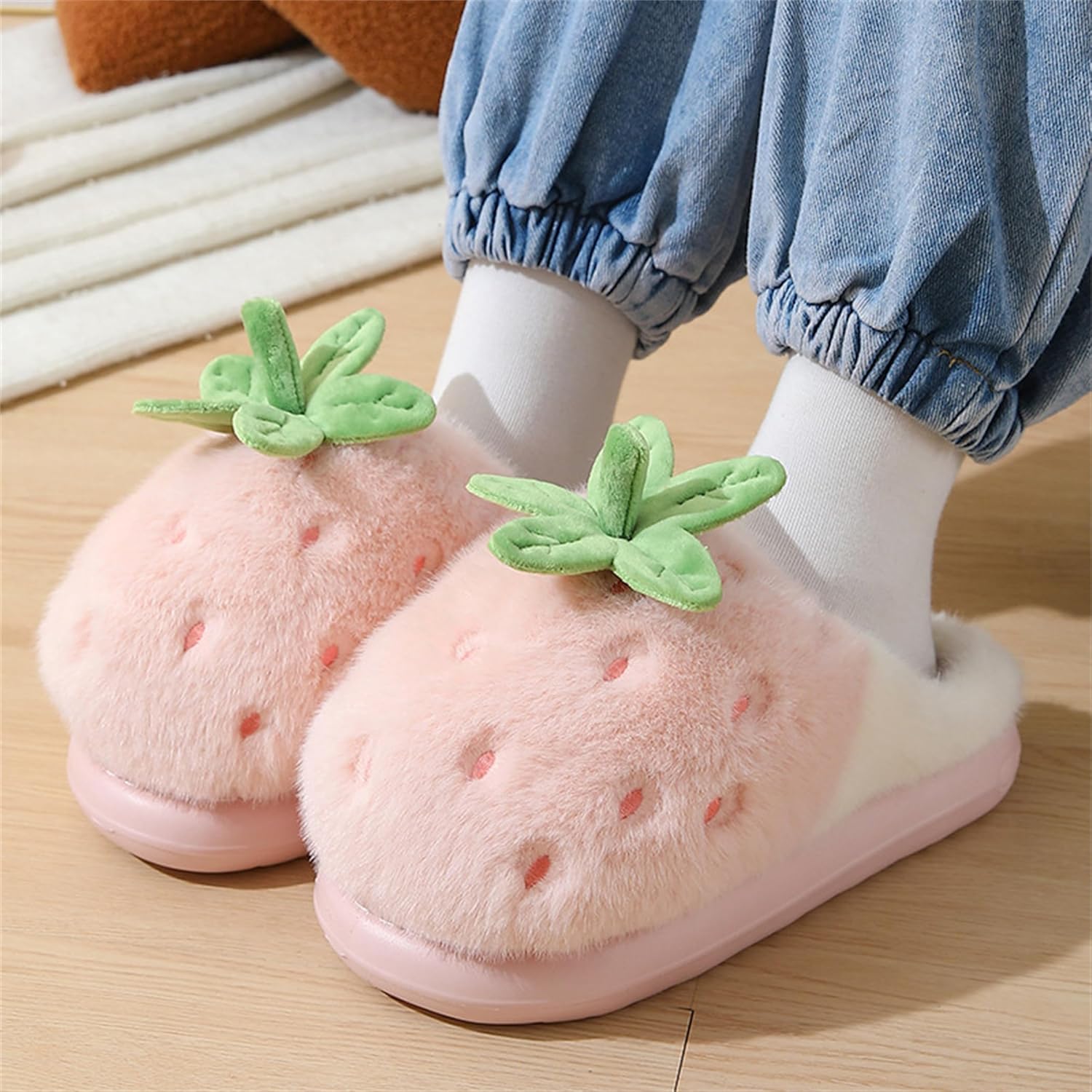 Strawberry fruit slippers for both men and women at home, plush anti slip and warm slippers